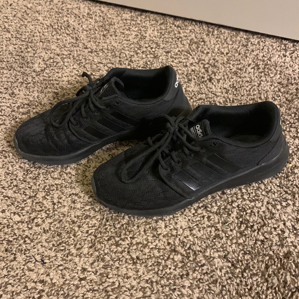 Black Women’s Adidas tennis shoes